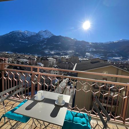 Blue Moon - Via Parigi Apartments Aosta Exterior foto